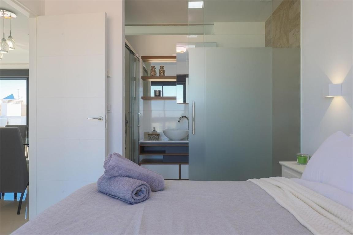 Luxury Alicante Arenales Del Sol, Near Beach, Large Solarium, Full Equipement * Arenales del Sol
